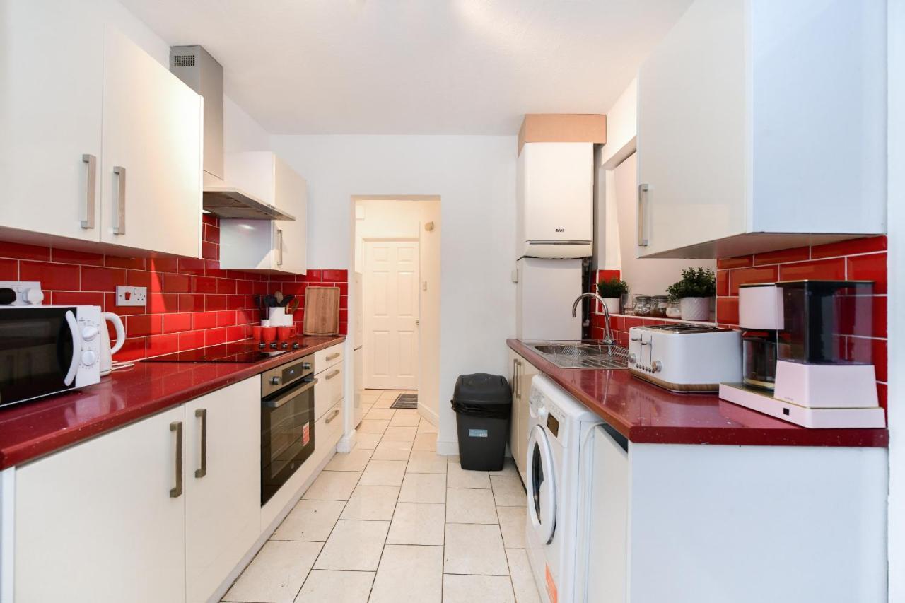 Beautiful Accommodation Near Reading City Centre ภายนอก รูปภาพ