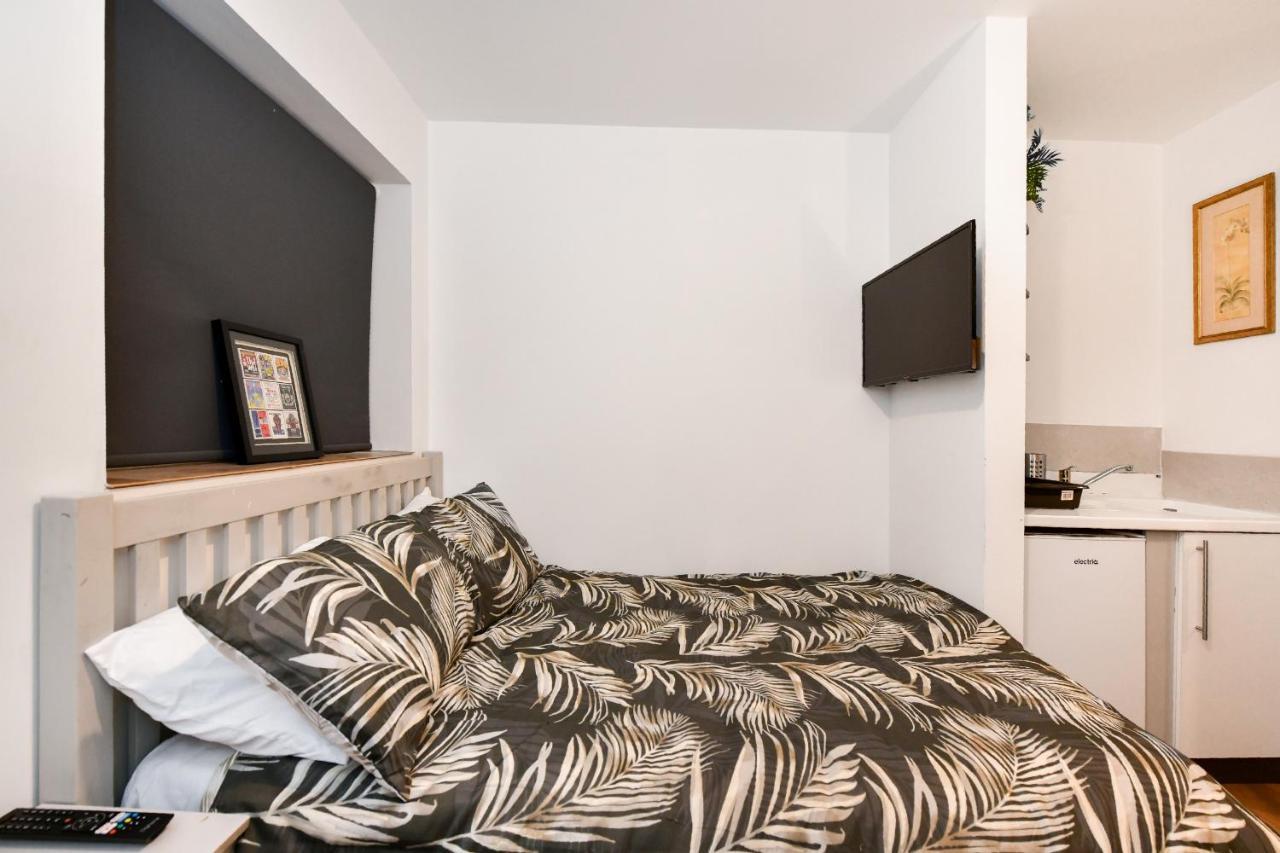 Beautiful Accommodation Near Reading City Centre ภายนอก รูปภาพ