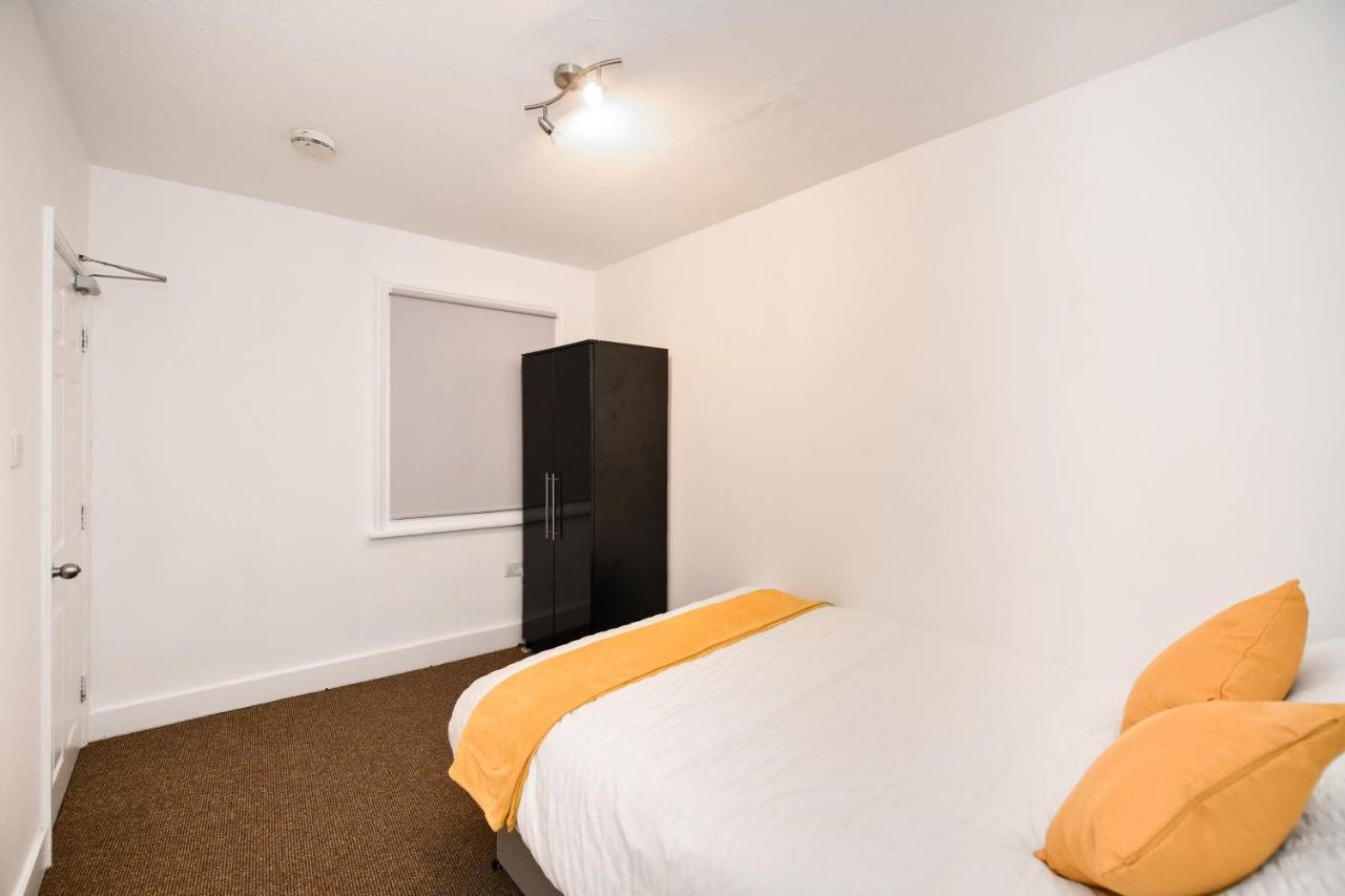 Beautiful Accommodation Near Reading City Centre ภายนอก รูปภาพ